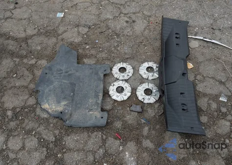 2010 Chrysler 300 Touring/Signature Series/Executive Series z USA, uszkodzony, nr VIN 2C3CA5CV7AH168007